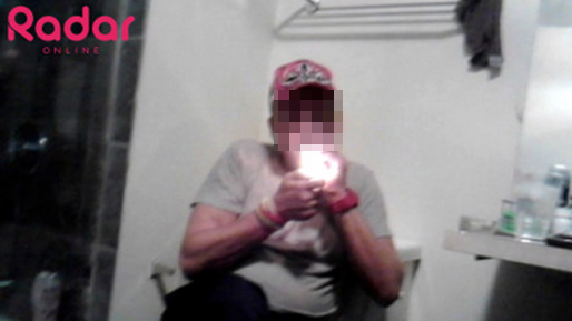 Par fångad på bild med sex